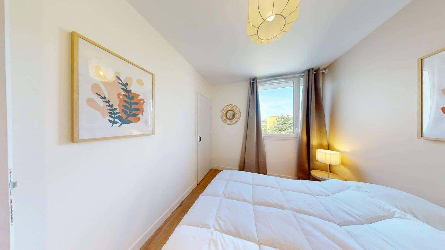 Room in Carré de Saxe, Rennes for 84 m² with 5 bedrooms - Coloca — 4