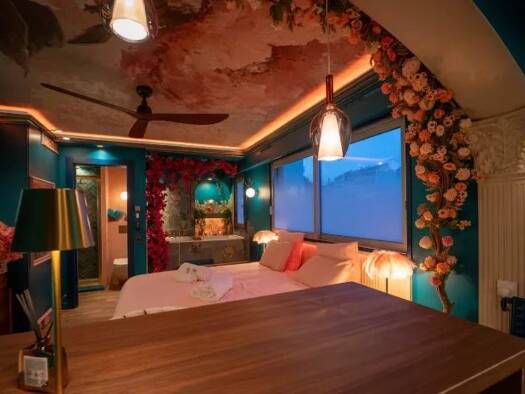 Appartement à louer 1 250 € 1 pièce 24 m² Vallauris 06220