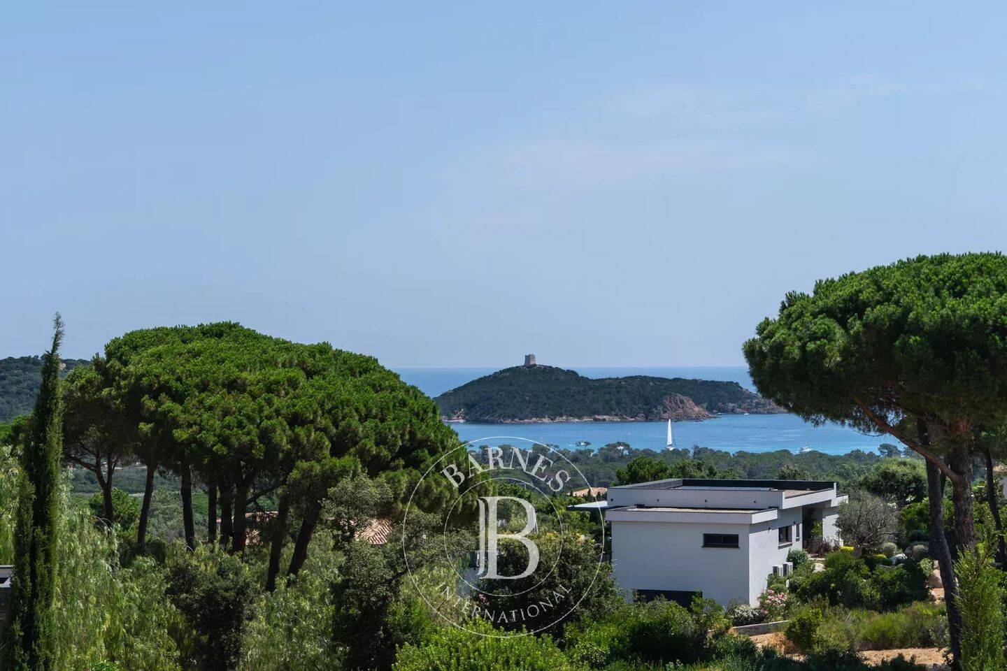 Maison 7 pièces 300 m² · à Zonza · 300 m² · 2 800 000 €