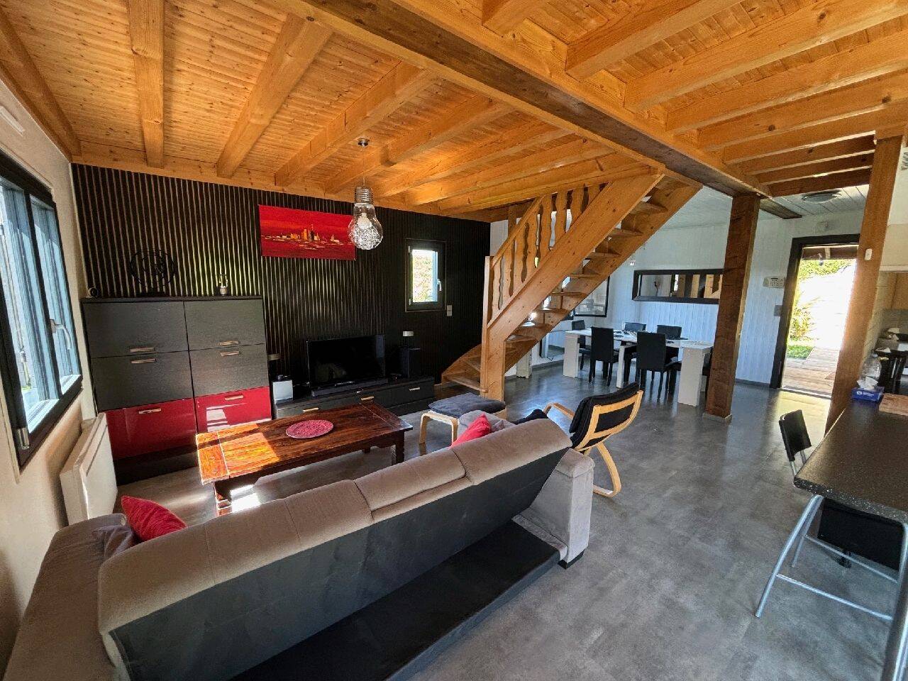 Maison 5 pièces 103 m² · à Saint-Cergues · 103 m² · 615 000 €