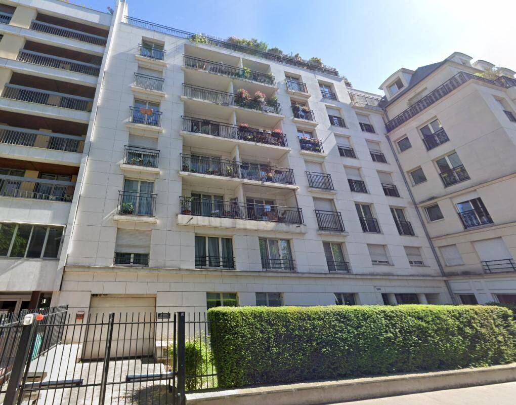 Appartement 3 pièces 76 m² · à Paris 15ème Arrondissement · 76 m² · 2 048 €/mois