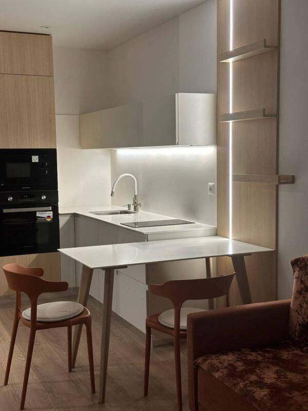 Appartement 2 pièces 27 m² · à Paris 8ème Arrondissement · 27 m² · 1 520 €/mois