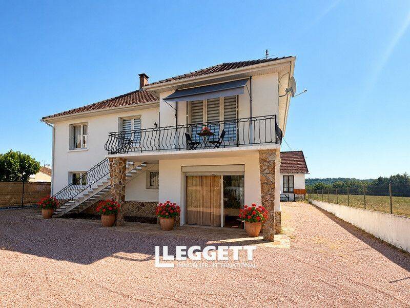 Maison 11 pièces 170 m² · à Abjat-sur-Bandiat · 170 m² · 200 000 €