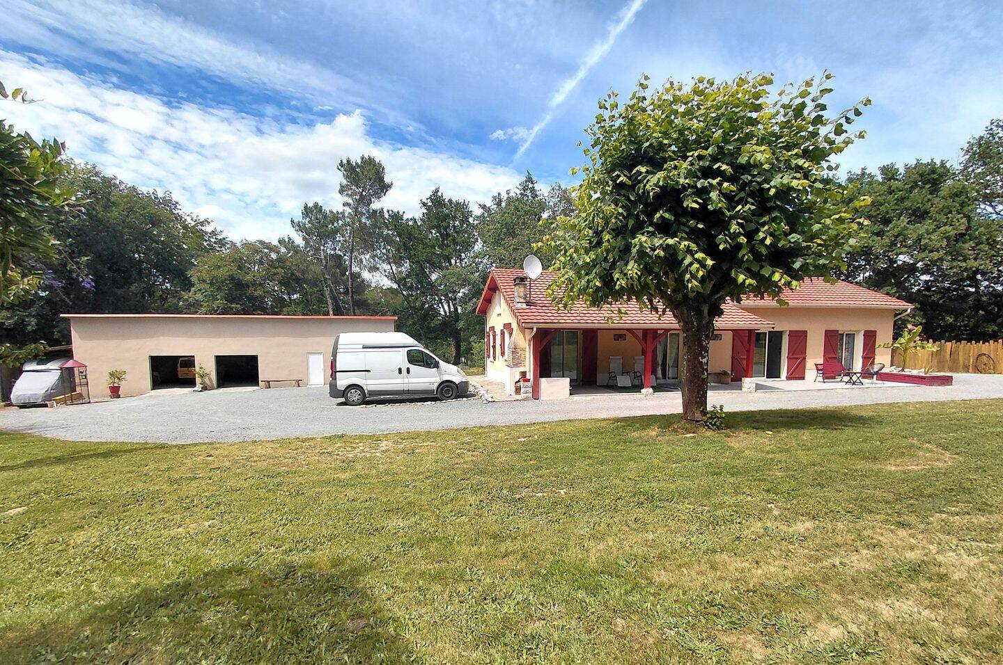 Maison 6 pièces 138 m² · à Les Lèches · 138 m² · 230 000 €