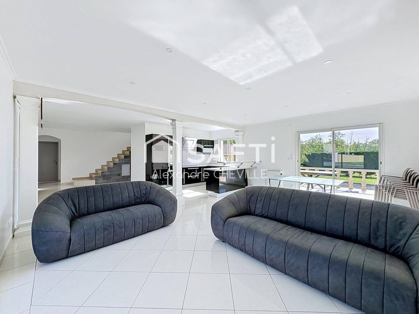 Maison 5 pièces 156 m² · à Saint-Germain-des-Fossés · 156 m² · 335 000 €