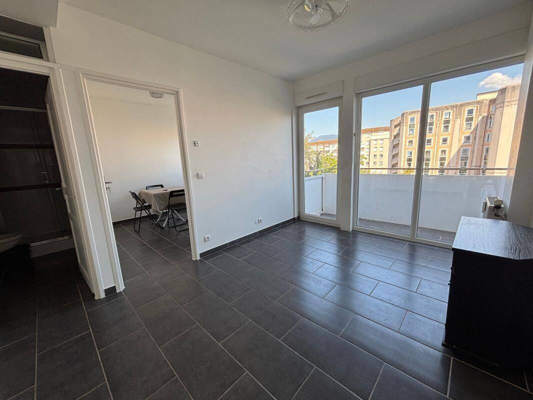 Appartement 2 pièces 45 m² · à Gaillard · 44,9 m² · 1 450 €