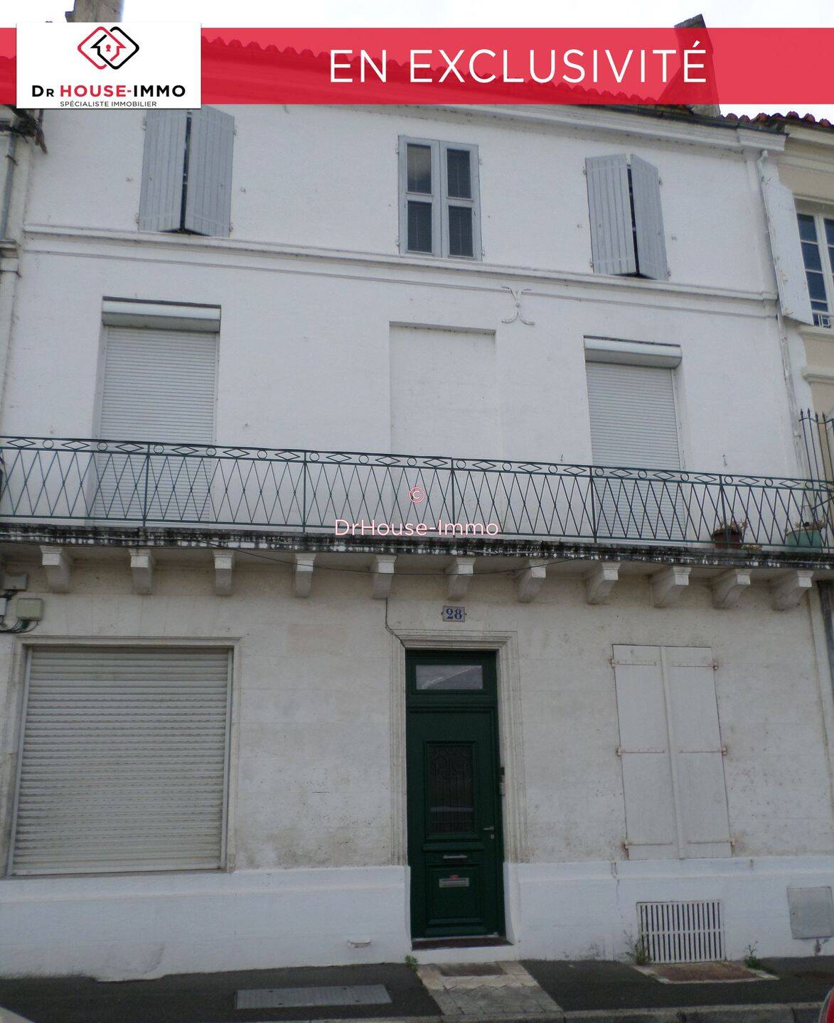 Maison 10 pièces 217 m² · à Angoulême · 217 m² · 280 000 €