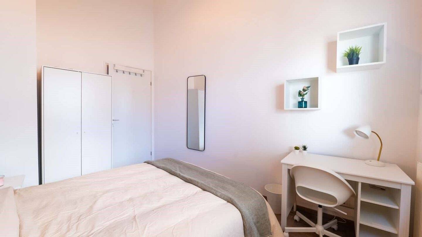 Move into this 11 m² room within Bacalan - BO46 - Colocation — 4