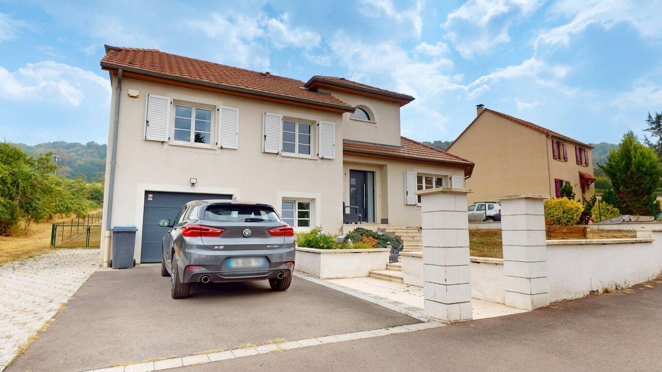 Maison 6 pièces 124 m² · à Budling · 124 m² · 372 000 €