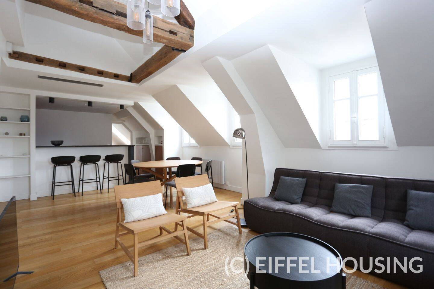 Appartement 3 pièces 82 m² · à Paris 2ème Arrondissement · 82 m² · 3 720 €