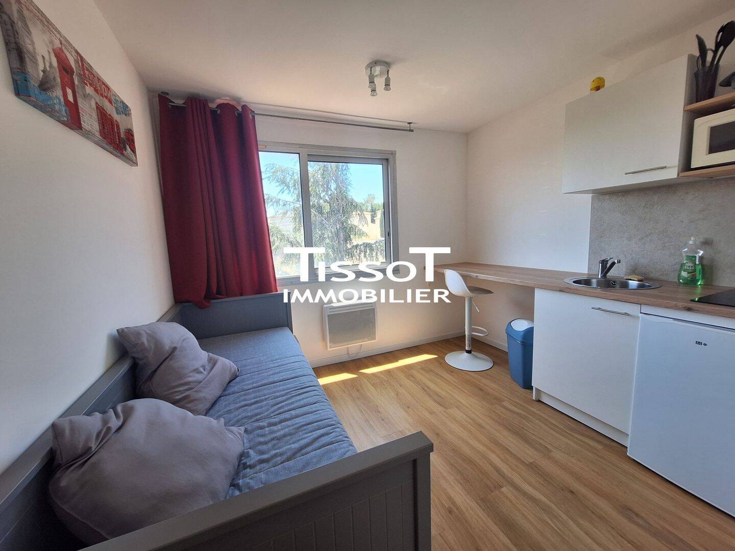 Appartement 1 pièce 13 m² · à Nîmes · 12,6 m² · 443 €