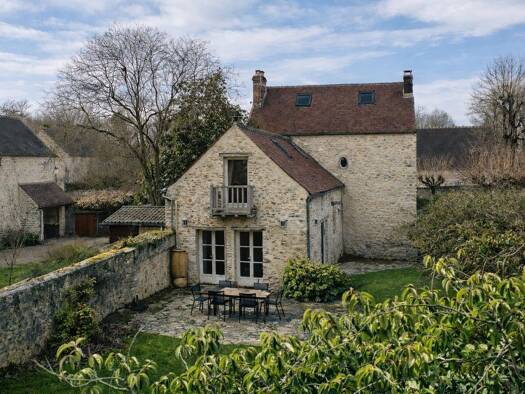 Maison à vendre 730 000 € 6 pièces 4 chambres 150 m² 741 m² de terrain Senlis 60300