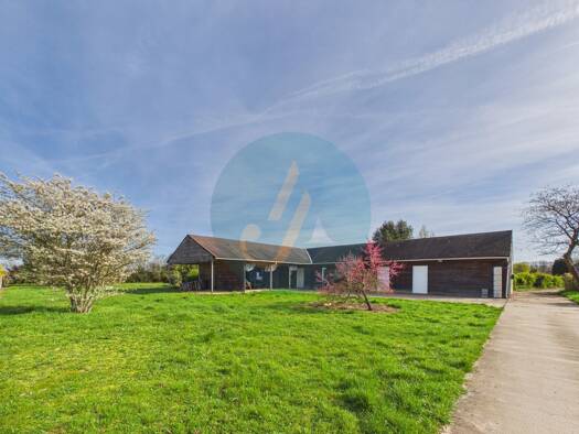 Maison à vendre 229 000 € 8 pièces 5 chambres 188,9 m² 20 000 m² de terrain Pouilly-sur-Loire 58150