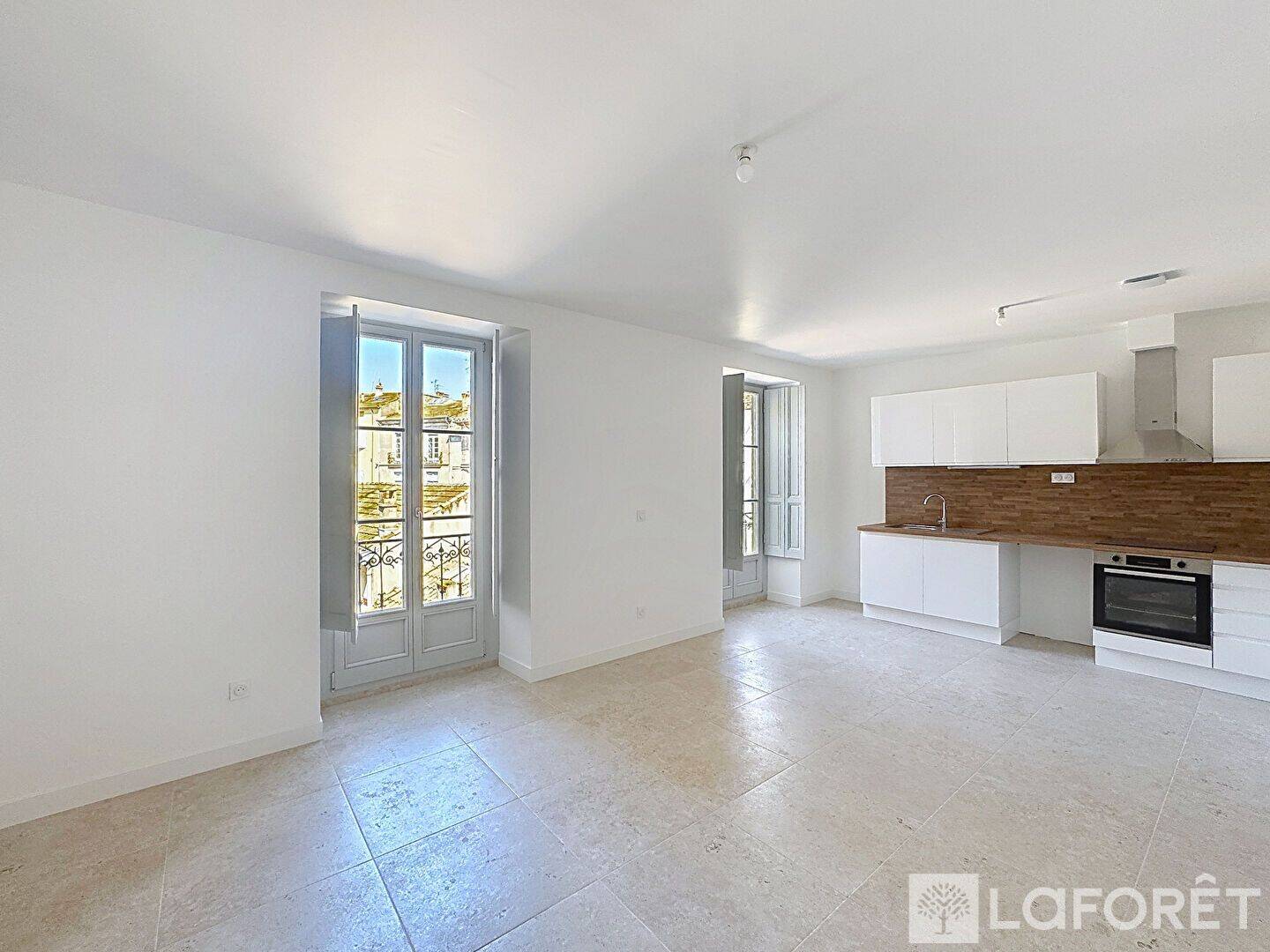 Appartement 4 pièces 90 m² · à Béziers · 89,6 m² · 900 €/mois