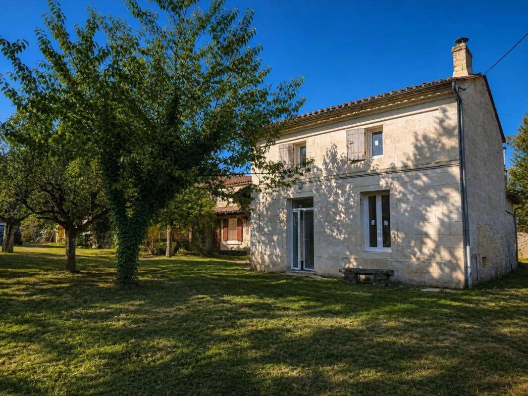 Maison 6 pièces 145 m² · à Lugaignac · 145 m² · 224 000 €