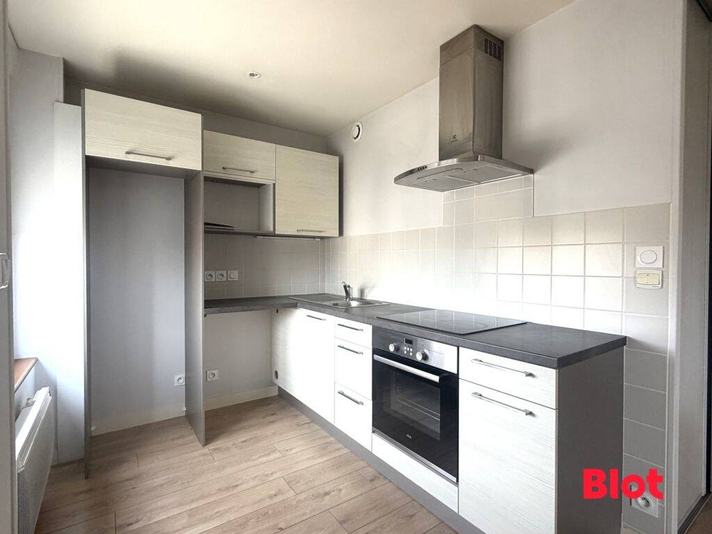Appartement 3 pièces 56 m² · à Fougères · 55,9 m² · 595 €