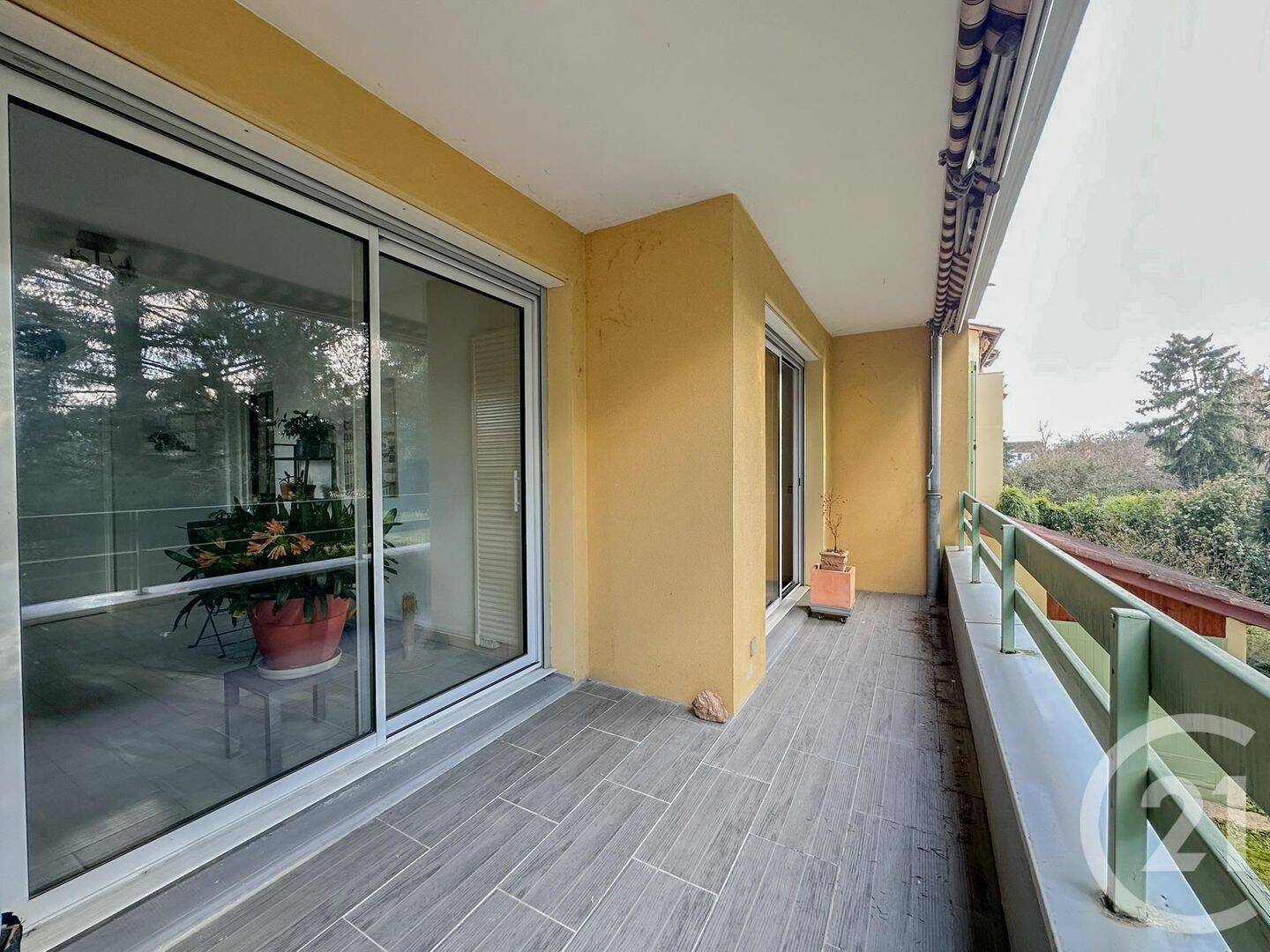 Appartement 3 pièces 98 m² · à Champagne-au-Mont-d'Or · 97,6 m² · 1 450 €/mois