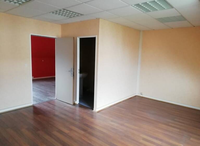 Local commercial à louer 701 € 50 m²<br/>Surface de vente Les Coteaux Nogent-sur-Oise 60180