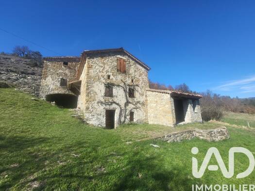 Mas à vendre 279 000 € 3 pièces 2 chambres 87 m² 6 920 m² de terrain Saint-André-de-Rosans 05150