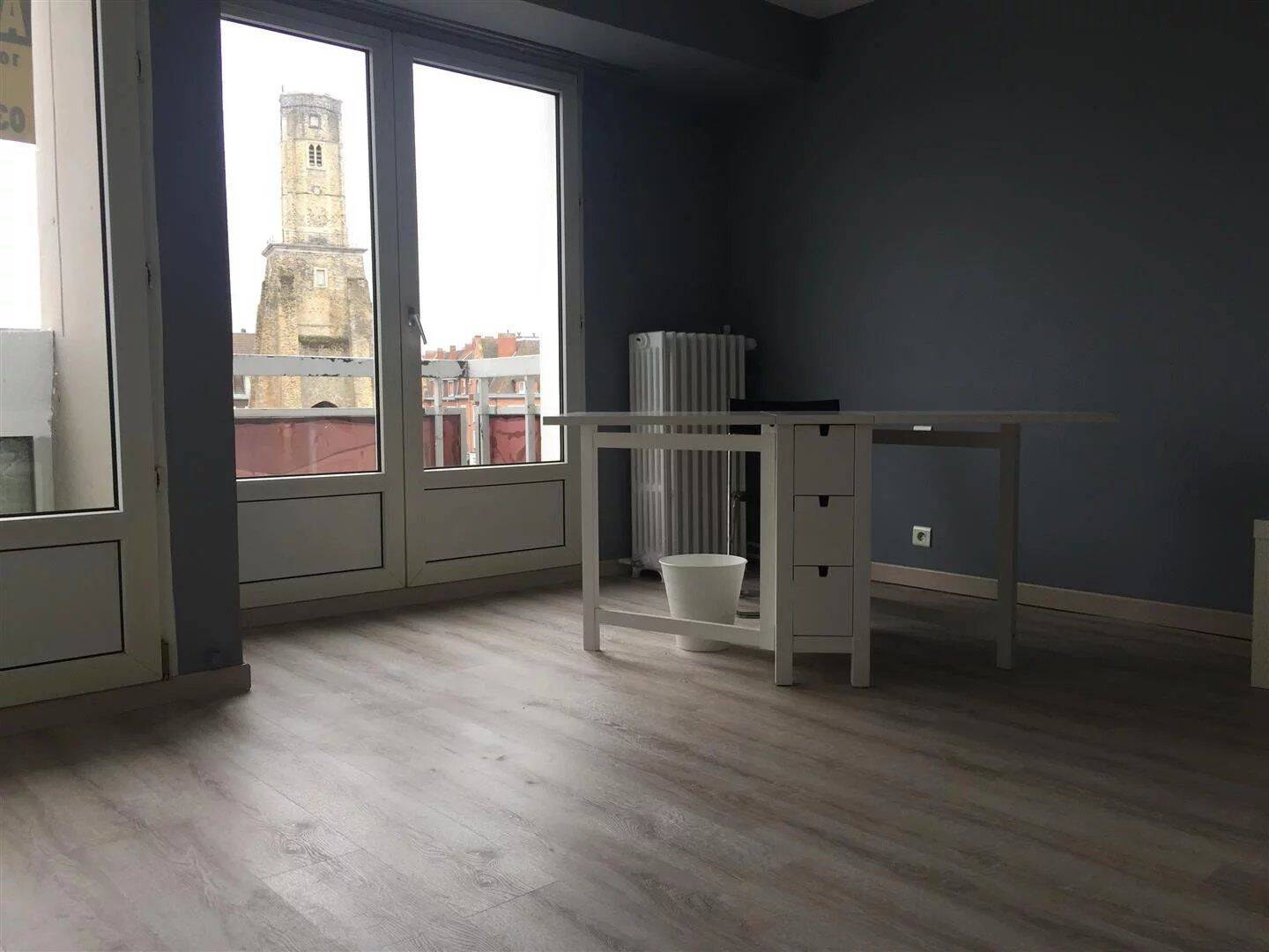 Appartement 1 pièce 28 m² · à Calais · 28 m² · 450 €