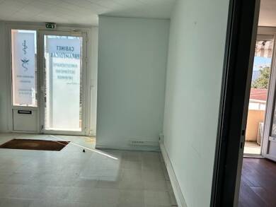 Loft à louer 2 000 € 4 pièces 100 m² RDC Millery 69390
