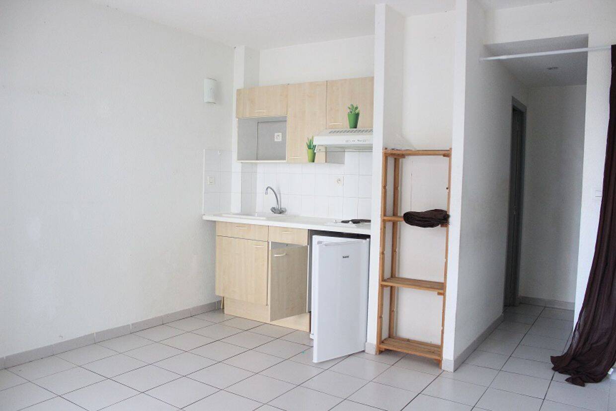 Appartement 1 pièce 24 m² · à Aix-en-Provence · 23,8 m² · 608 €