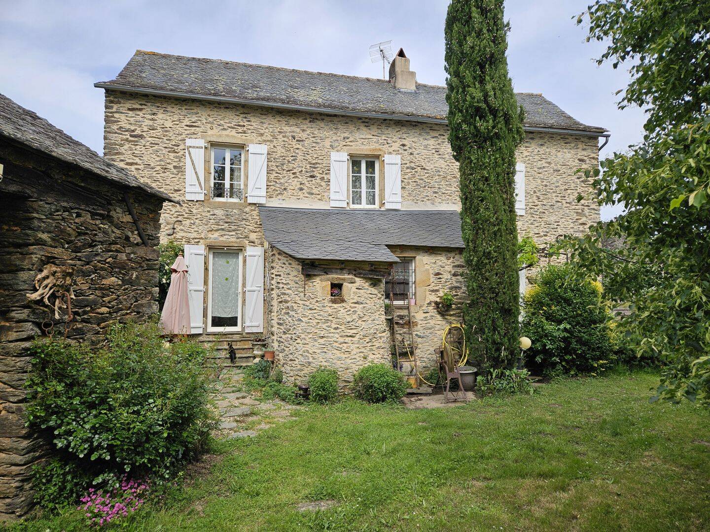 Maison 5 pièces 135 m² · à La Salvetat-Peyralès · 135 m² · 270 000 €