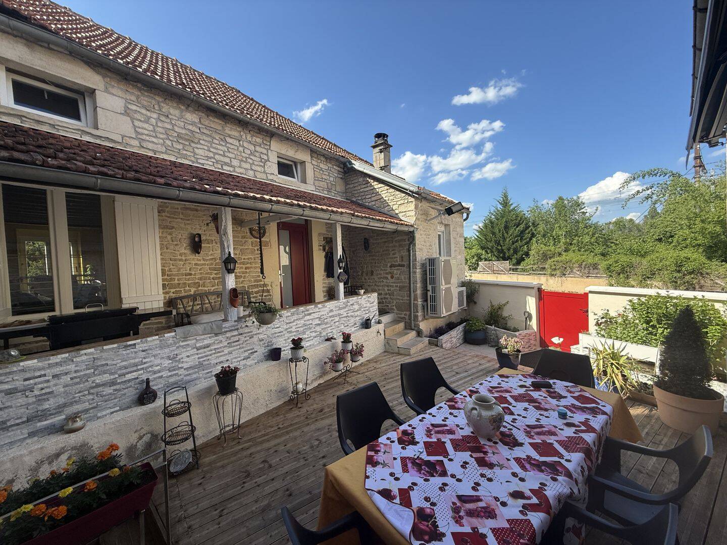 Maison 5 pièces 115 m² · à Montbard · 115 m² · 138 000 €