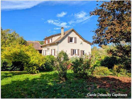 Maison à vendre 190 000 € 6 pièces 5 chambres 157 m² 2 000 m² de terrain Boueilh-Boueilho-Lasque 64330