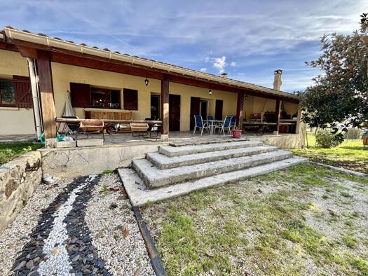 Maison à vendre 229 000 € 5 pièces 3 chambres 122 m² 1 108 m² de terrain Bazas 33430