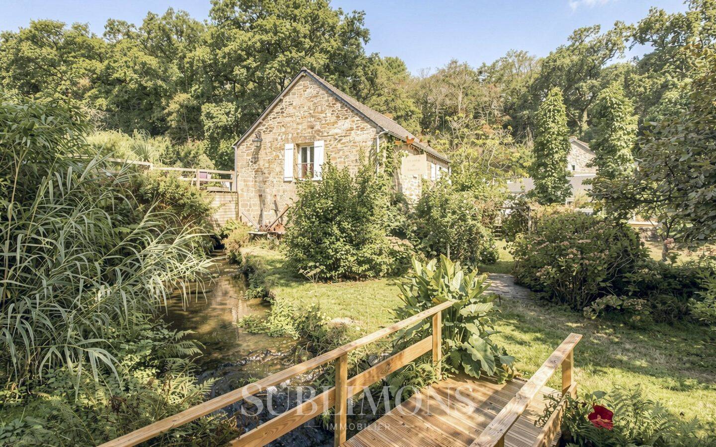 Maison 11 pièces 220 m² · à Péaule · 220 m² · 525 000 €