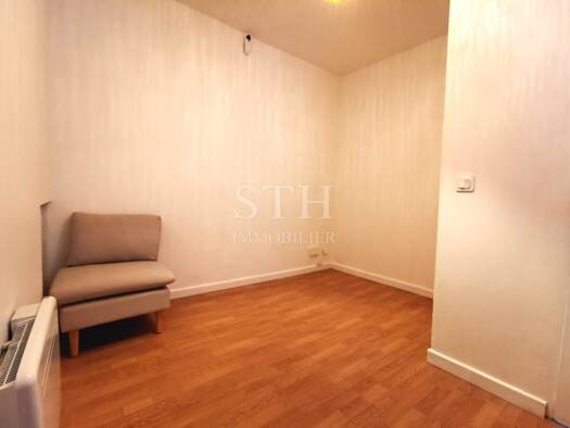 Appartement à vendre 110 000 € 1 pièce 11 m² RDC/4 Debain-Michelet-Bauer Saint-Ouen-sur-Seine 93400