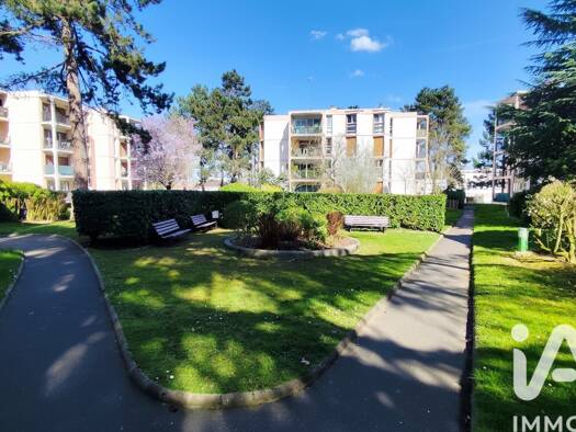 Appartement à vendre 199 000 € 3 pièces 2 chambres 67 m² Étage 1/3 Ouest Écouen 95440