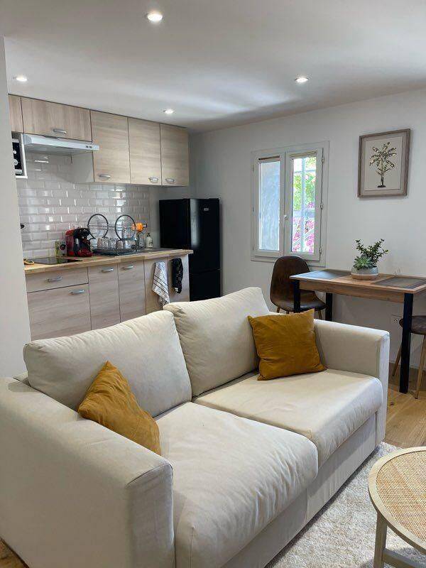 Appartement 2 pièces 27 m² · à Nice · 27 m² · 880 €