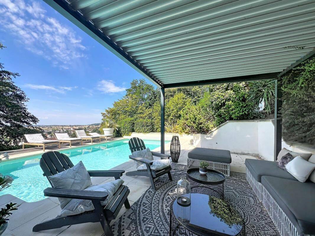 Maison 5 pièces 162 m² · à Le Creusot · 162 m² · 350 000 €
