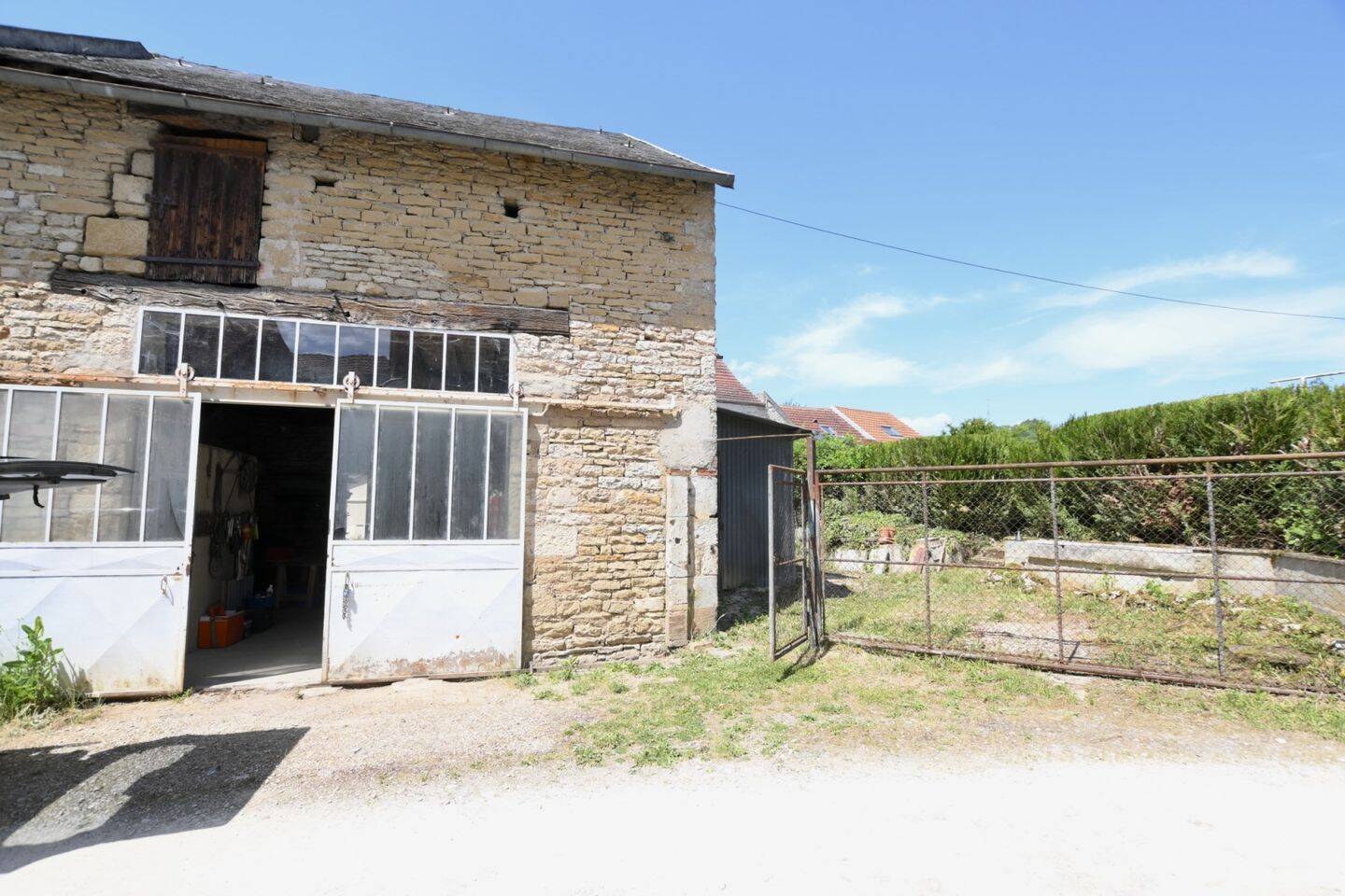 Maison 5 pièces 98 m² · à L'Isle-sur-Serein · 98 m² · 88 000 €