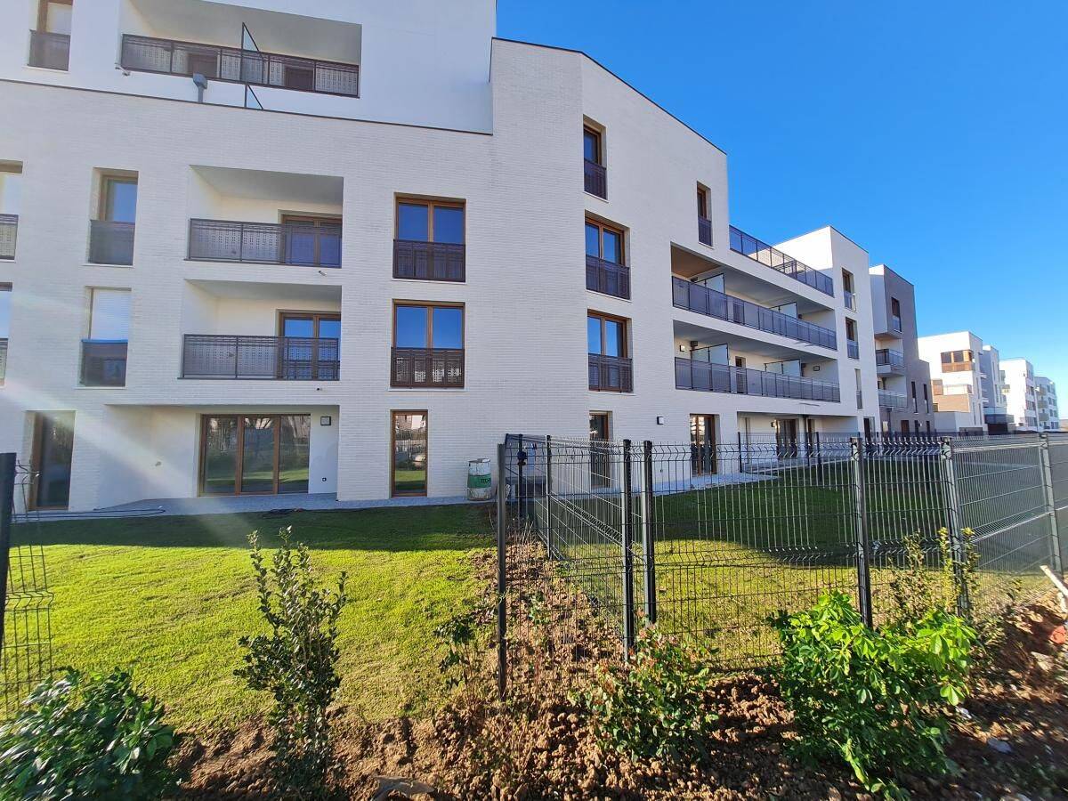 Appartement 4 pièces 82 m² · à Saint-Cyr-l'École · 82 m² · 1 438 €/mois