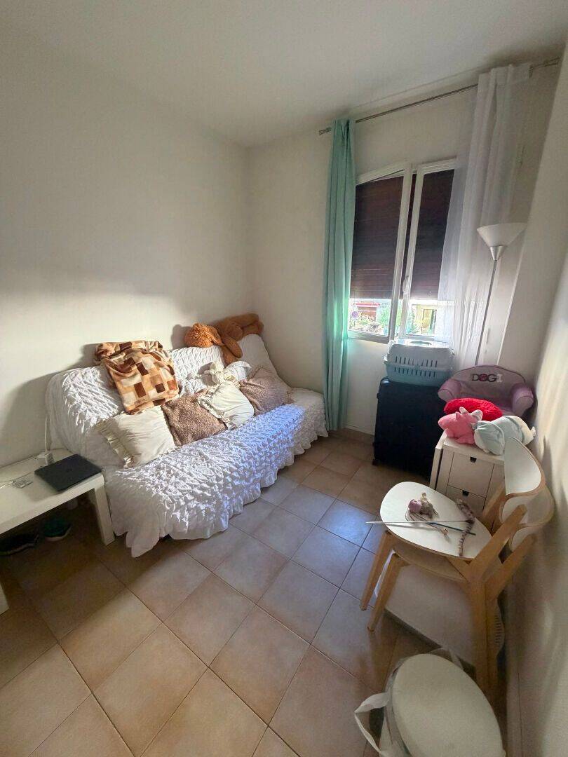 Appartement 1 pièce 12 m² · à Neuilly-sur-Seine · 12,2 m² · 765 €