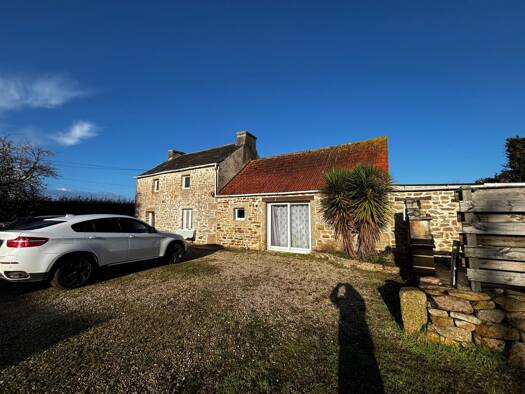 Maison à vendre 181 000 € 4 pièces 3 chambres 106 m² 2 161 m² de terrain Plouzévédé 29440