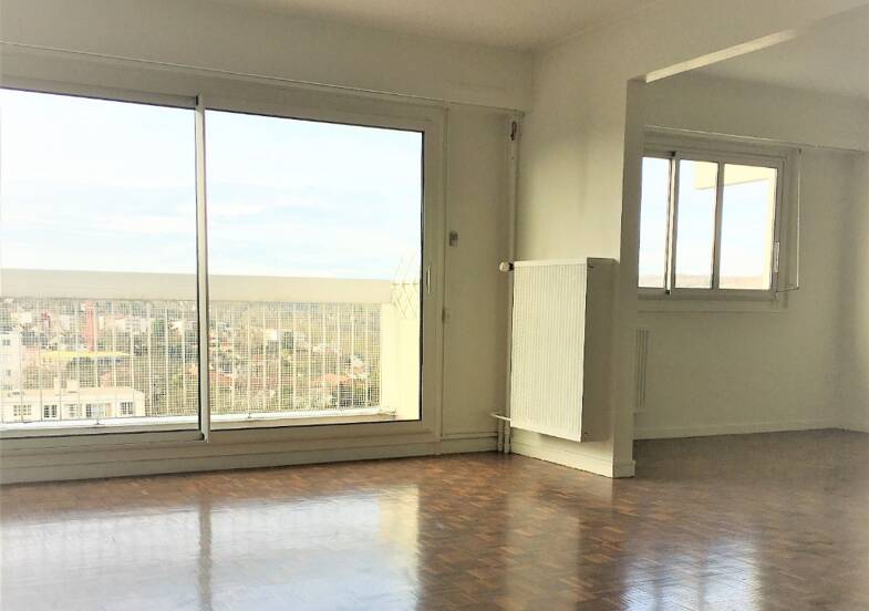 Appartement à louer 1 710 € 4 pièces 2 chambres 82 m² 8ème étage Marly le Roi 78160