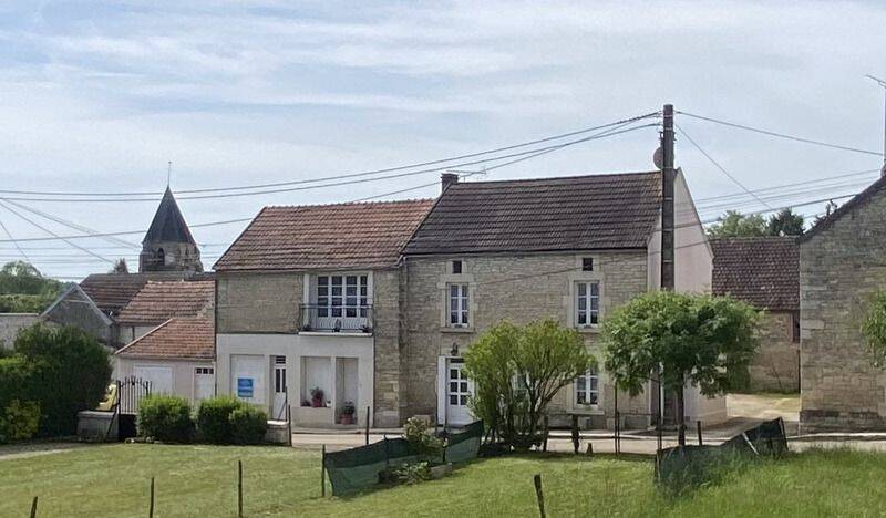 Maison 8 pièces 123 m² · à Massangis · 123 m² · 129 000 €