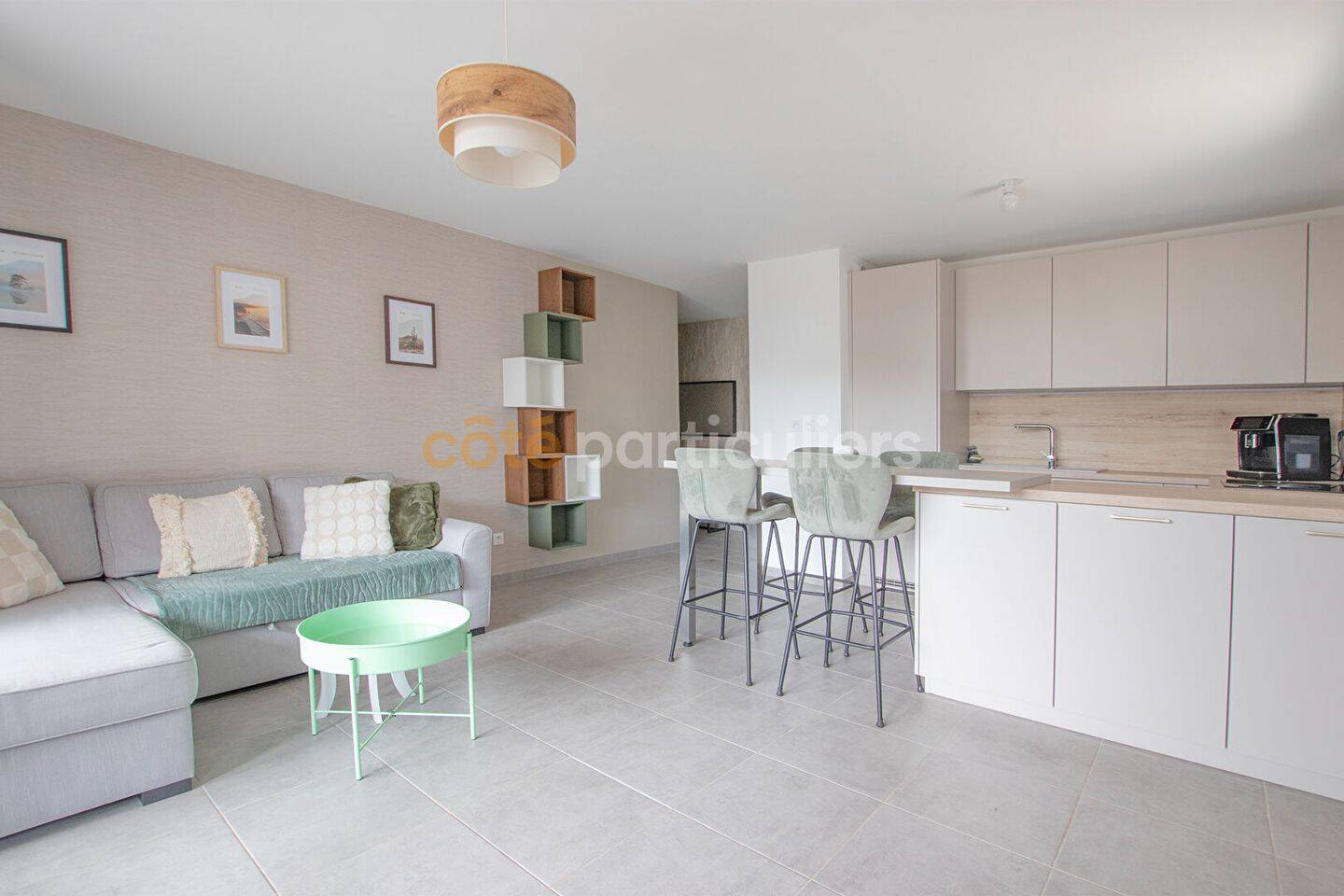Appartement 4 pièces 76 m² · à Cessy · 76 m² · 2 300 €/mois