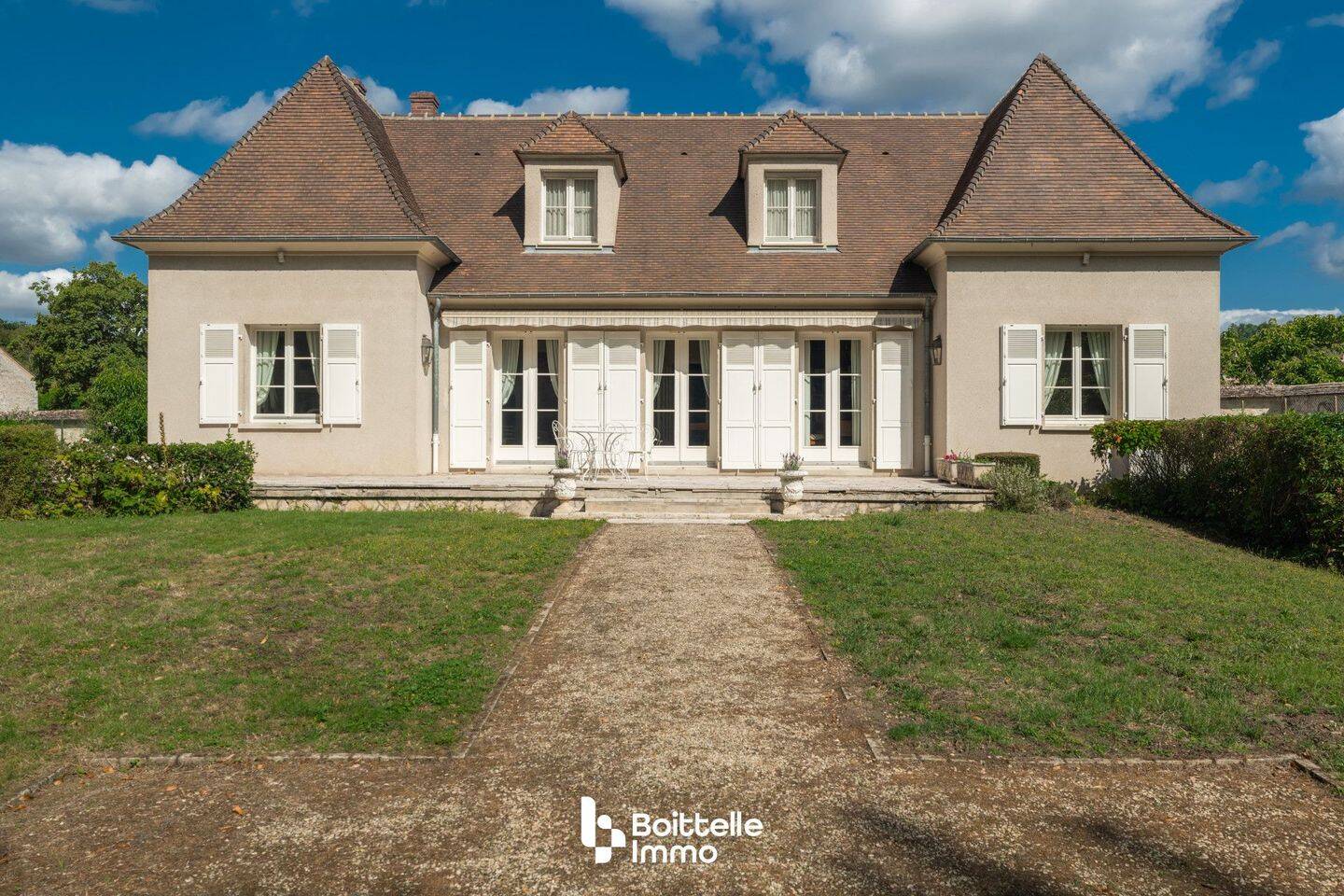 Maison 5 pièces 252 m² · à Bourron-Marlotte · 252 m² · 756 000 €