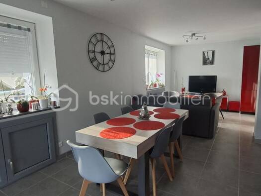 Maison à vendre 340 000 € 6 pièces 4 chambres 127 m² 1 584 m² de terrain Vers-en-Montagne 39300