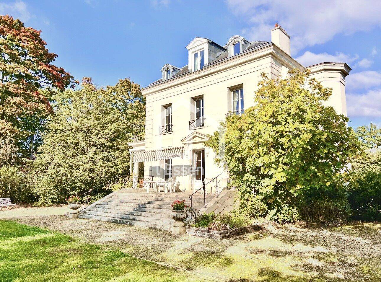 Maison 12 pièces 300 m² · à Maisons-Laffitte · 300 m² · 3 500 000 €