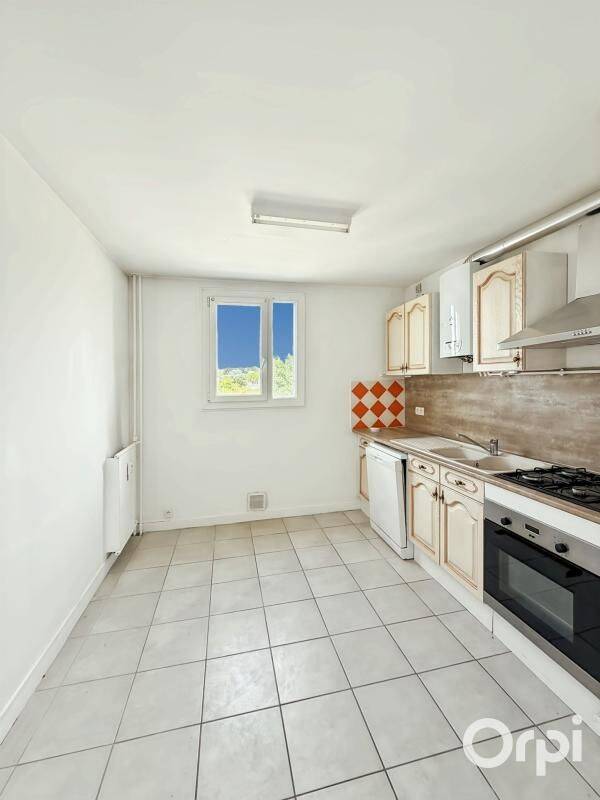 Appartement 3 pièces 68 m² · à Montélimar · 67,9 m² · 72 000 €