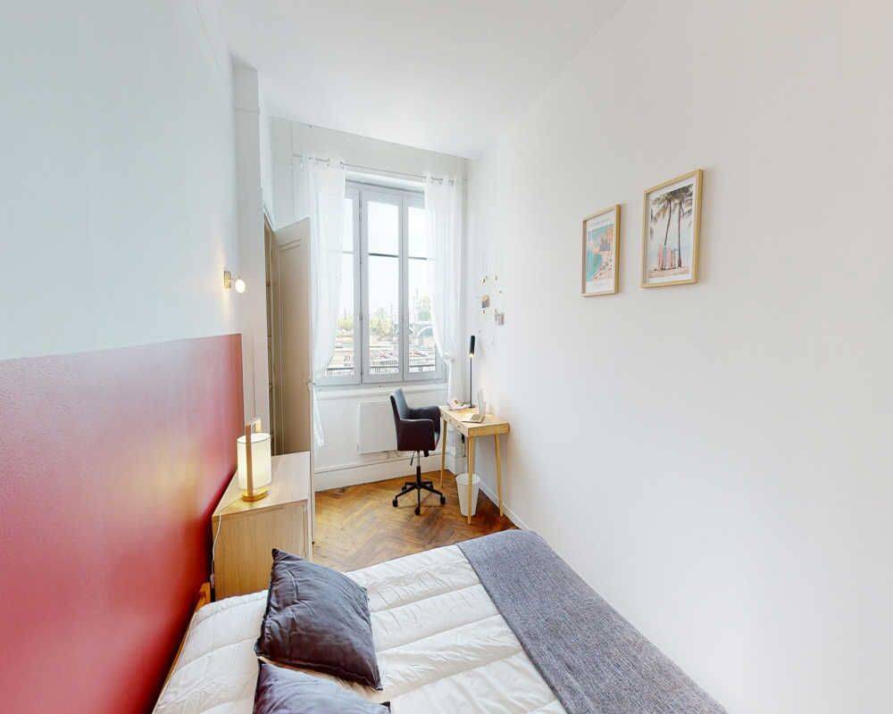 Appartement 4 pièces 130 m² · à Lyon 2ème Arrondissement · 130 m² · 810 €/mois