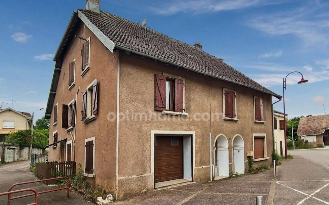 Maison 8 pièces 200 m² · à Héricourt · 200 m² · 97 500 €