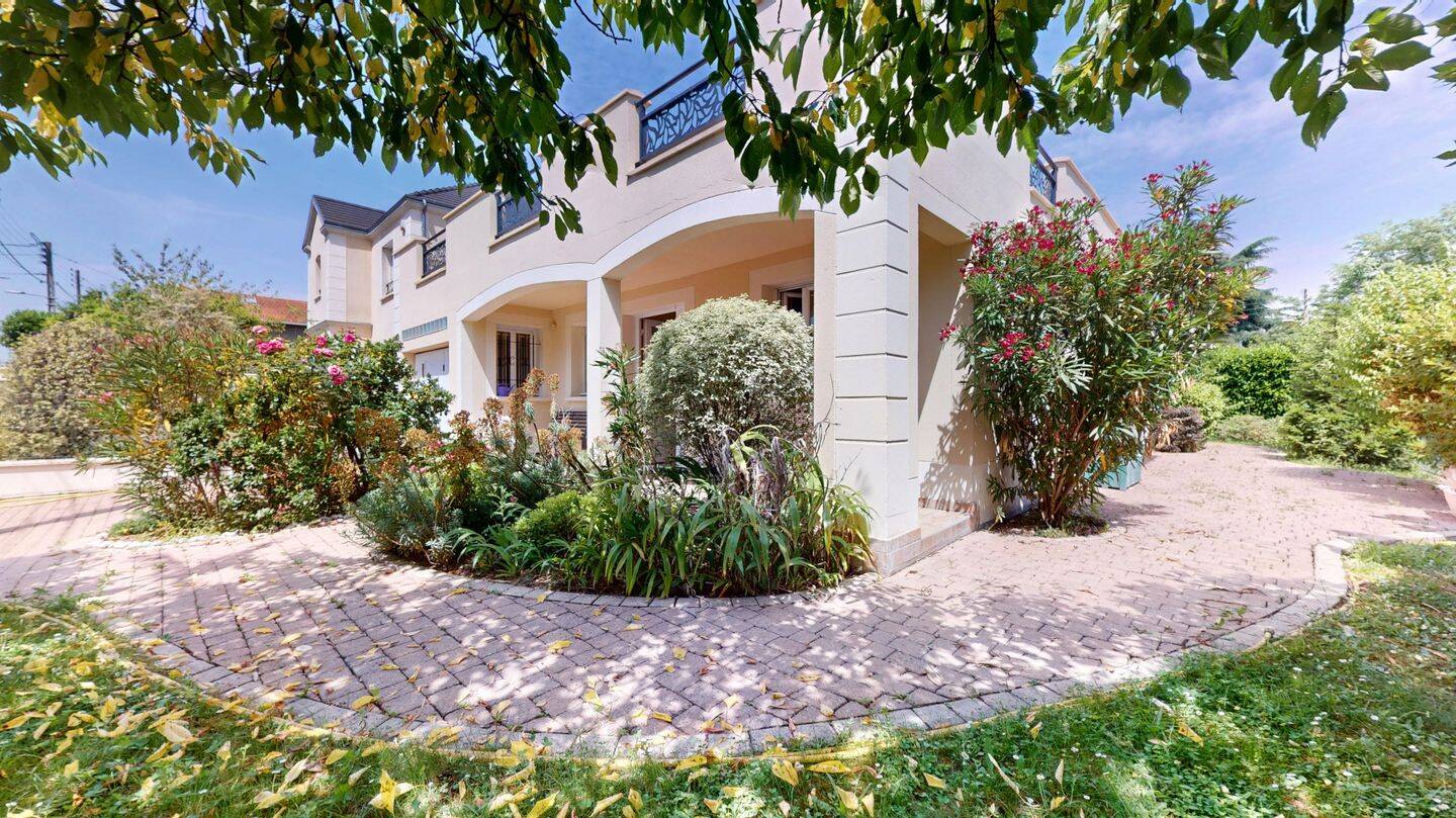 Maison 7 pièces 148 m² · à Juvisy-sur-Orge · 148,4 m² · 430 000 €