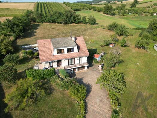 Maison à vendre 410 000 € 7 pièces 6 chambres 165,2 m² 7 160 m² de terrain Bessenay 69690